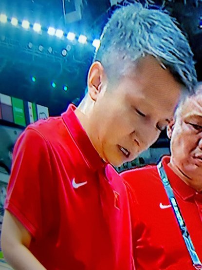 浙媒：浙江队门将赵博昨夜对阵蓉城的比赛是打封闭出场