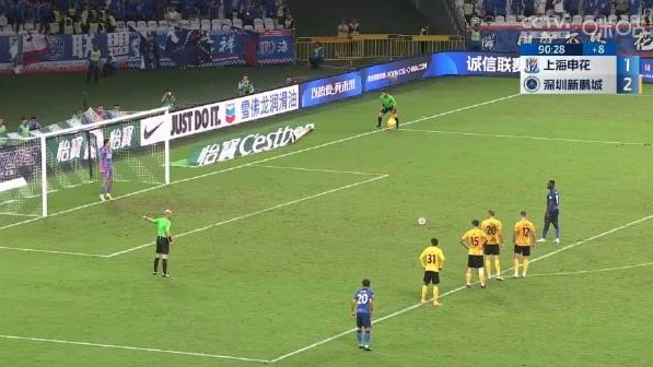 杨泽翔失误后阿代米黄点套餐，卡尔采夫点射破门！2-0