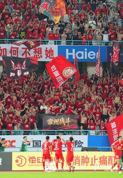 常州队妙计任意球李霄鹏一击制胜镇江