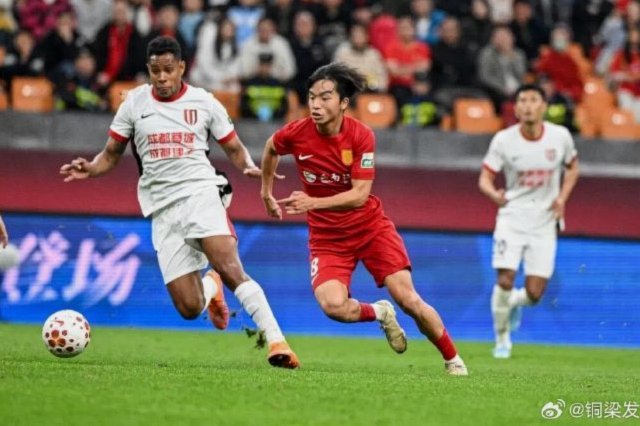 中超：铜梁龙1-1泰山，张志雄破门，卡扎伊什维利扳平