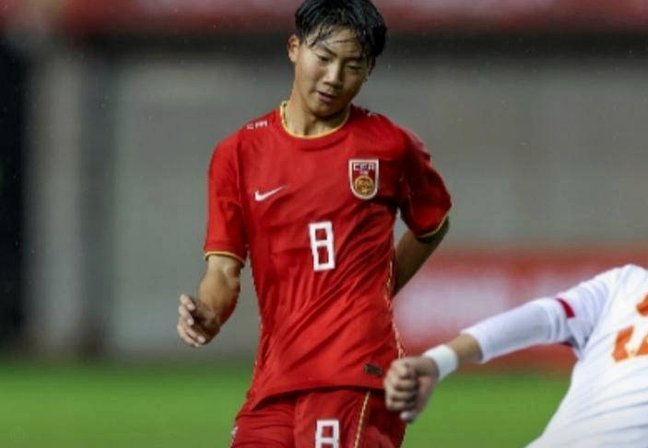 中国U16男足2-0卡塔尔队 取得U17海湾杯“开门红”