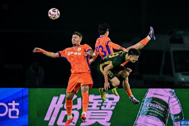 泰山5-0大胜浙江，卡扎伊什维利梅开二度